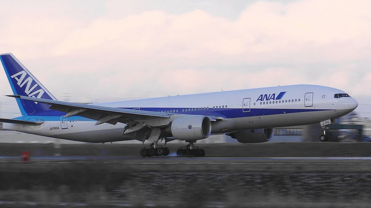 Boeing 777 Ana